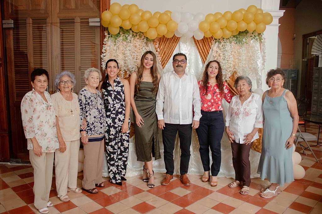 Personas adultas mayores celebran los 24Â° Aniversario de la fundaciÃ³n del CEJUPE