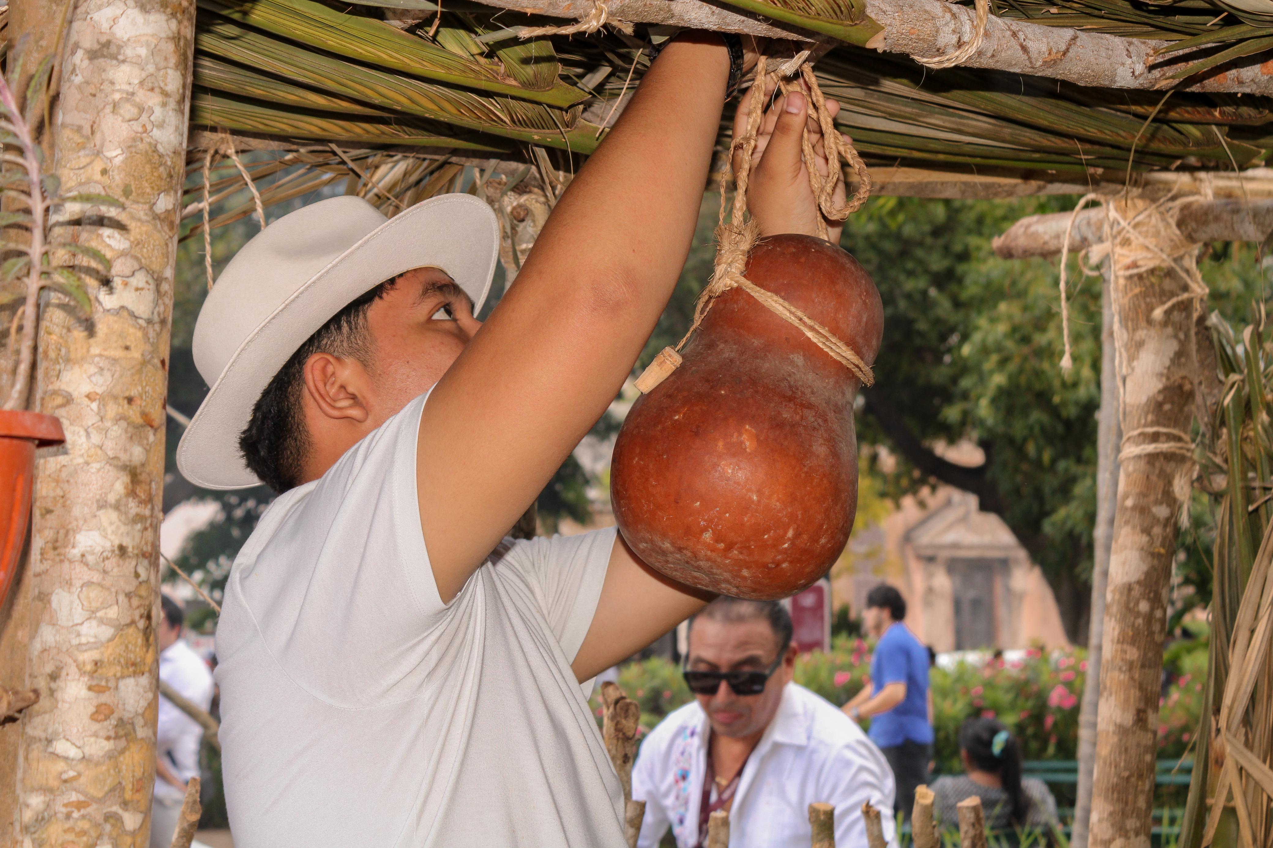 Muestra Estatal de Altares de Janal Pixán.