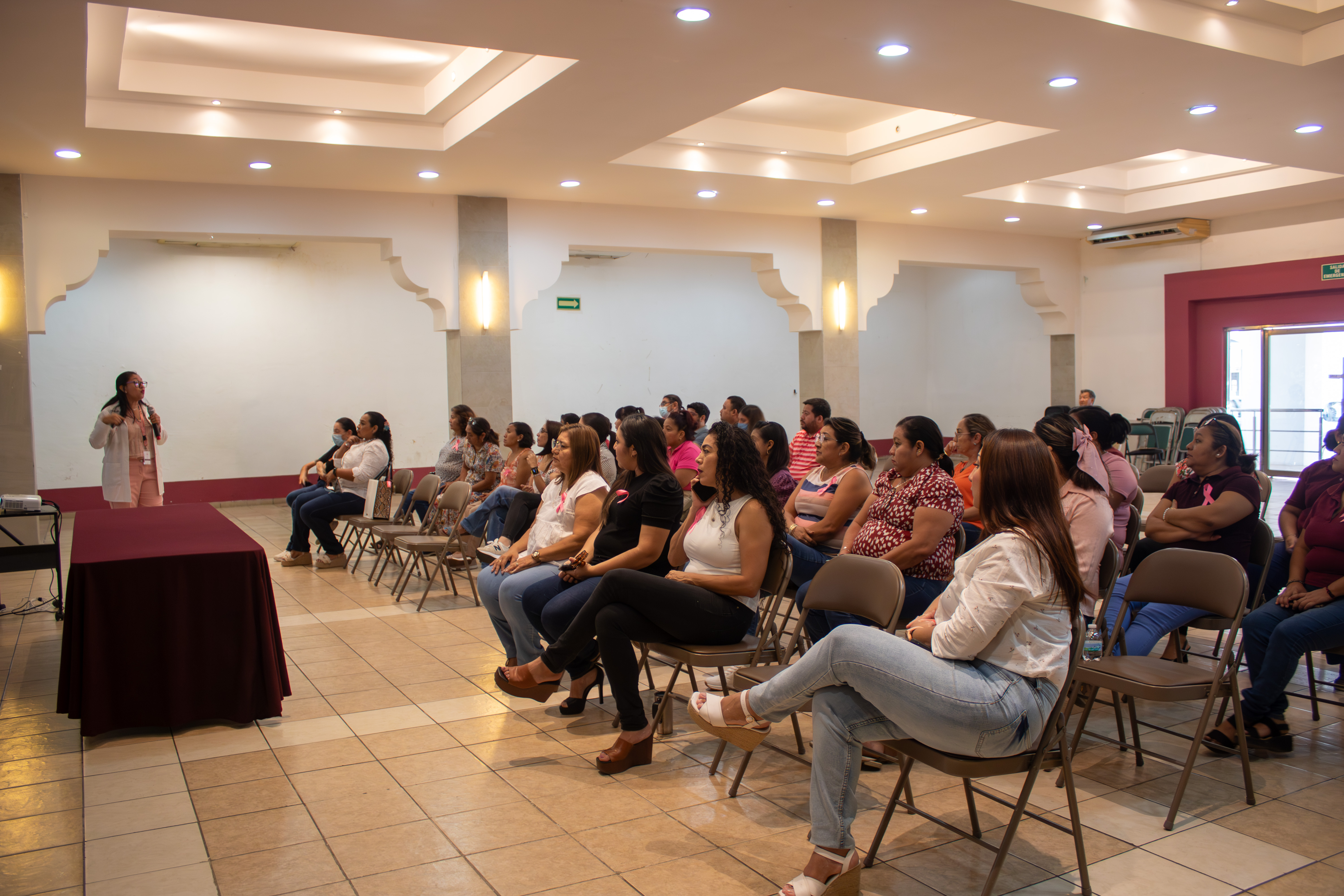 Plática “La Prevención Salva Vidas: Cáncer de Mama”.