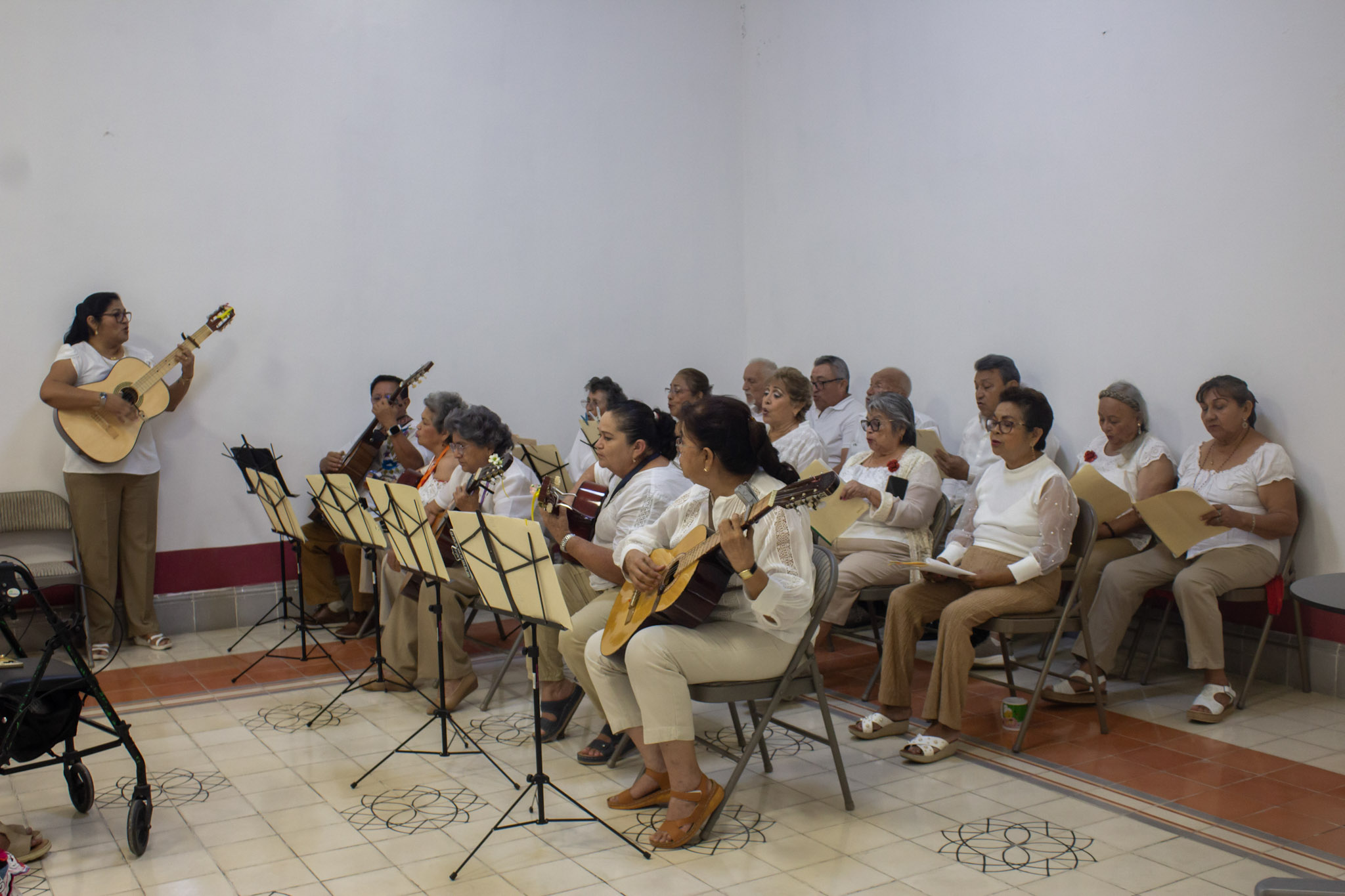 Encuentro artístico que fortalece la convivencia y el bienestar.
