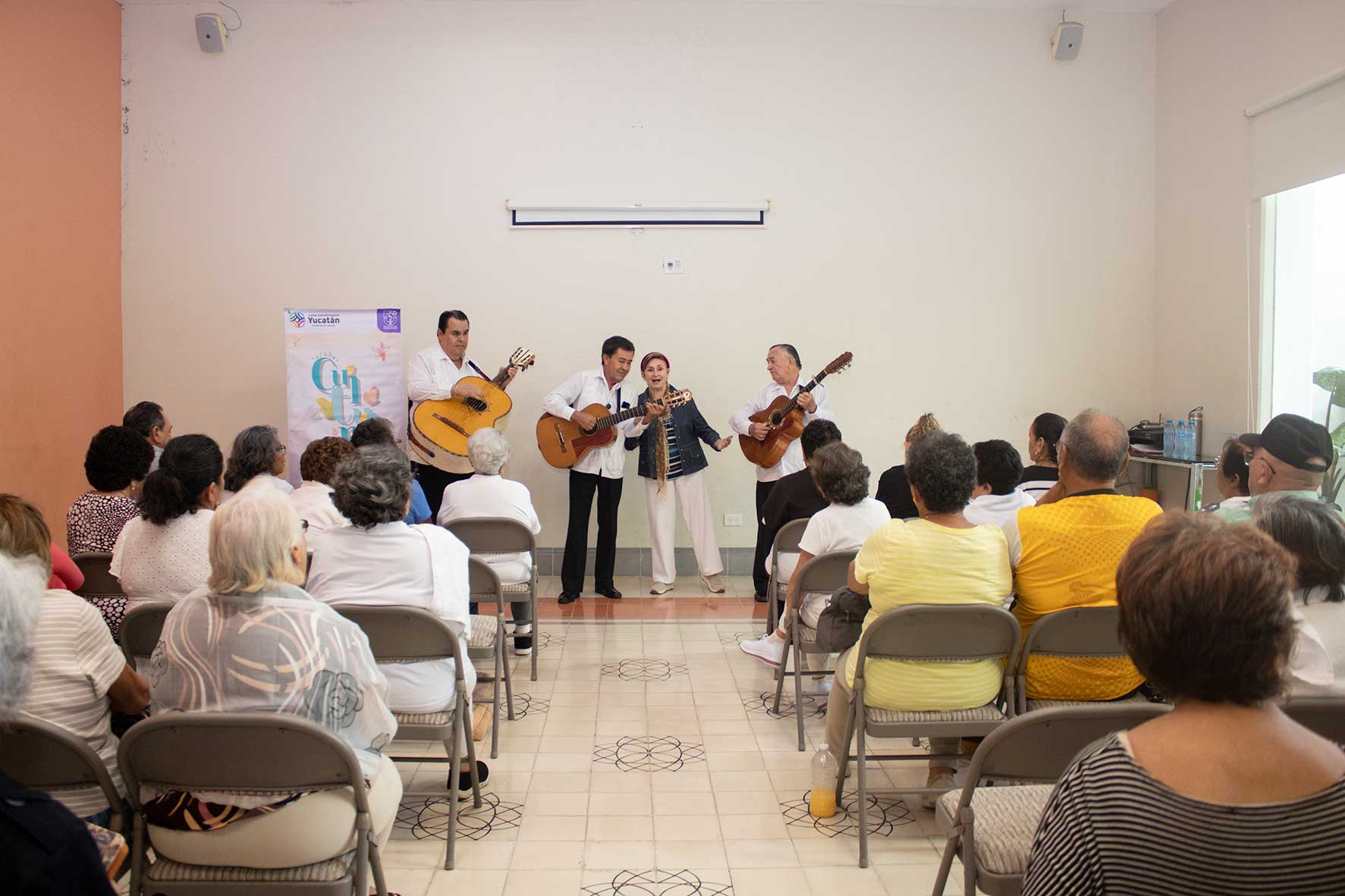 Personas adultas mayores del CEJUPE disfrutaron de un dÃ­a musical en las actividades de OtoÃ±o Cultural 2023