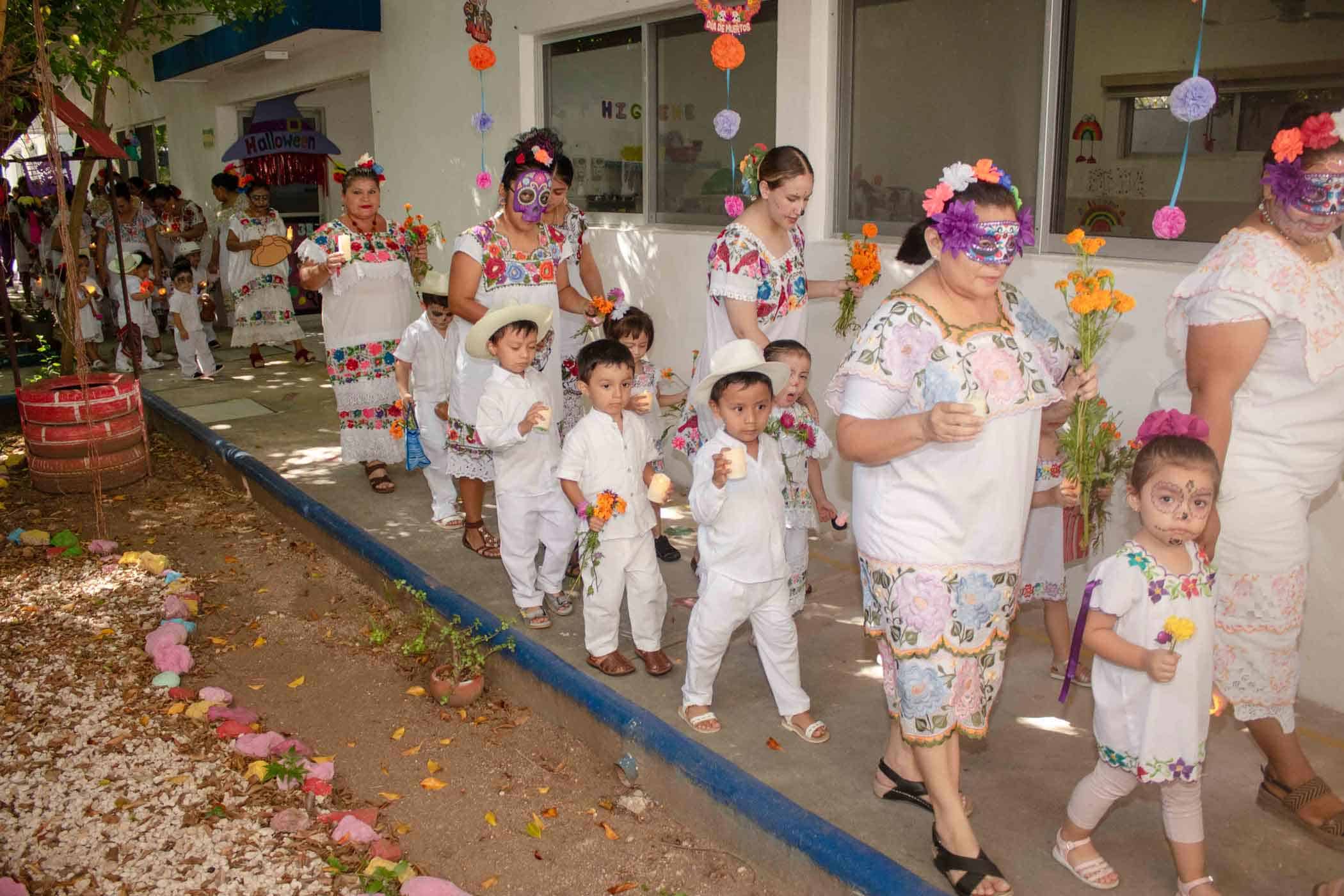 EnseÃ±anza de las tradiciones y costumbres yucatecas desde la niÃ±ez en los CAI